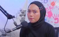 Youtuber Indira Kalistha Minta Maaf Menangis