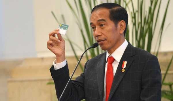 Jokowi Kembali Menaikkan Iuran BPJS Kesehatan