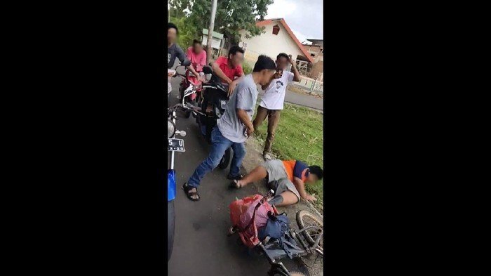 Bullying Terhadap Penjual Jalangkote di Semarang
