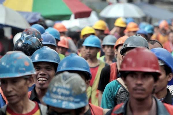 Jokowi Berjanji Lindungi Buruh