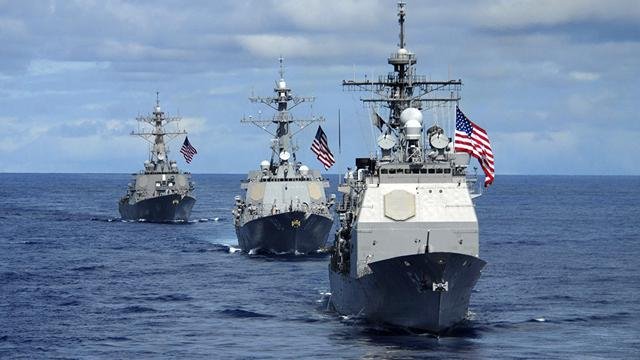 Kapal Perang AS Bersenjata Rudal Diusir China dari Laut Cina Selatan