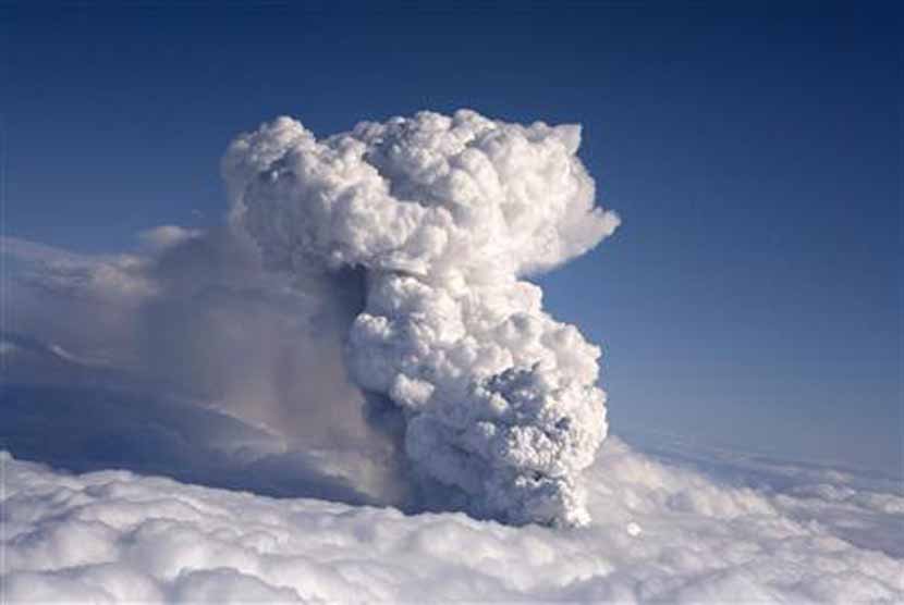 pertumbuhan awan cumulonimbus