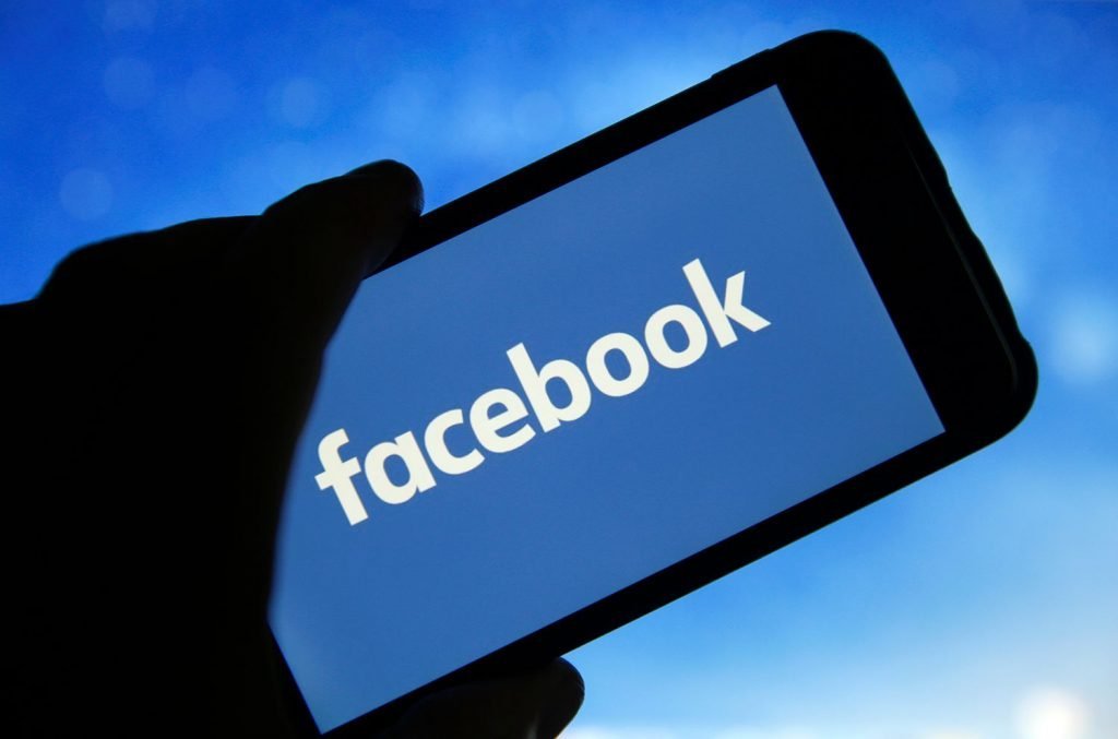 Facebook Menggugat Pria