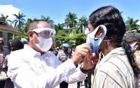 gubernur sumut bagikan masker